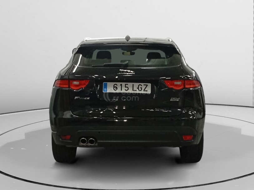 Foto del JAGUAR F-Pace 2.0i4D Pure Aut. AWD 180