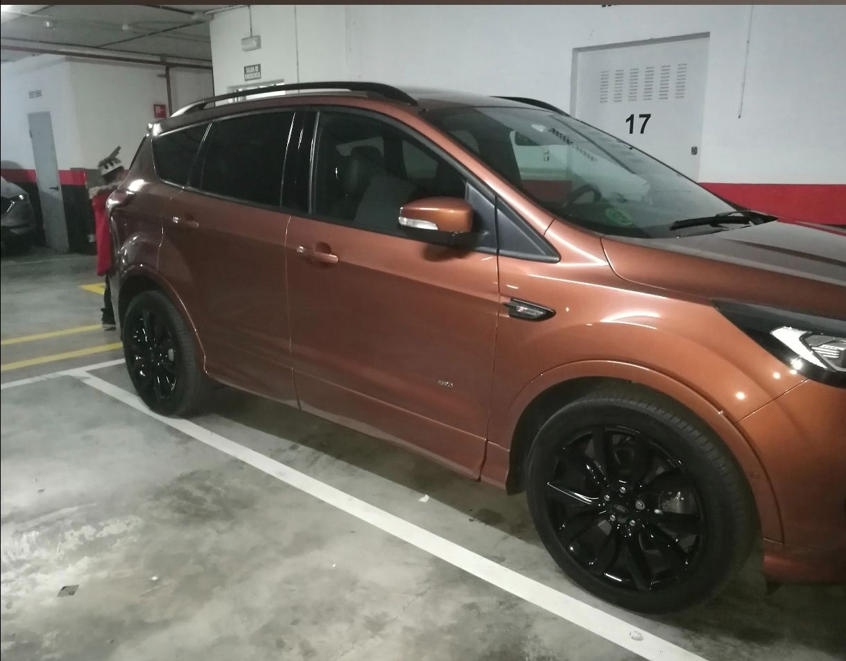 Foto del FORD Kuga 2.0TDCi Auto S&S ST-Line 4x4 PS 180