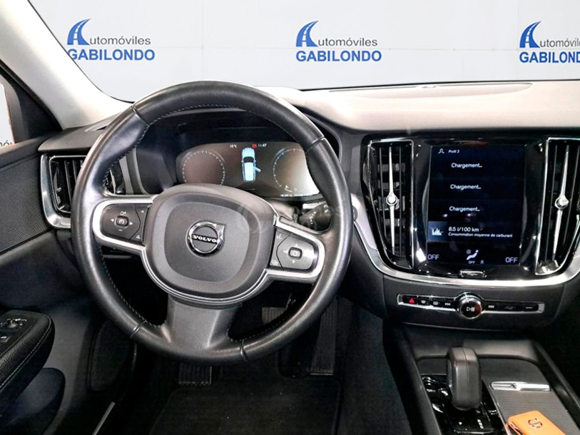 Foto del VOLVO V60 B3 Momentum Aut.