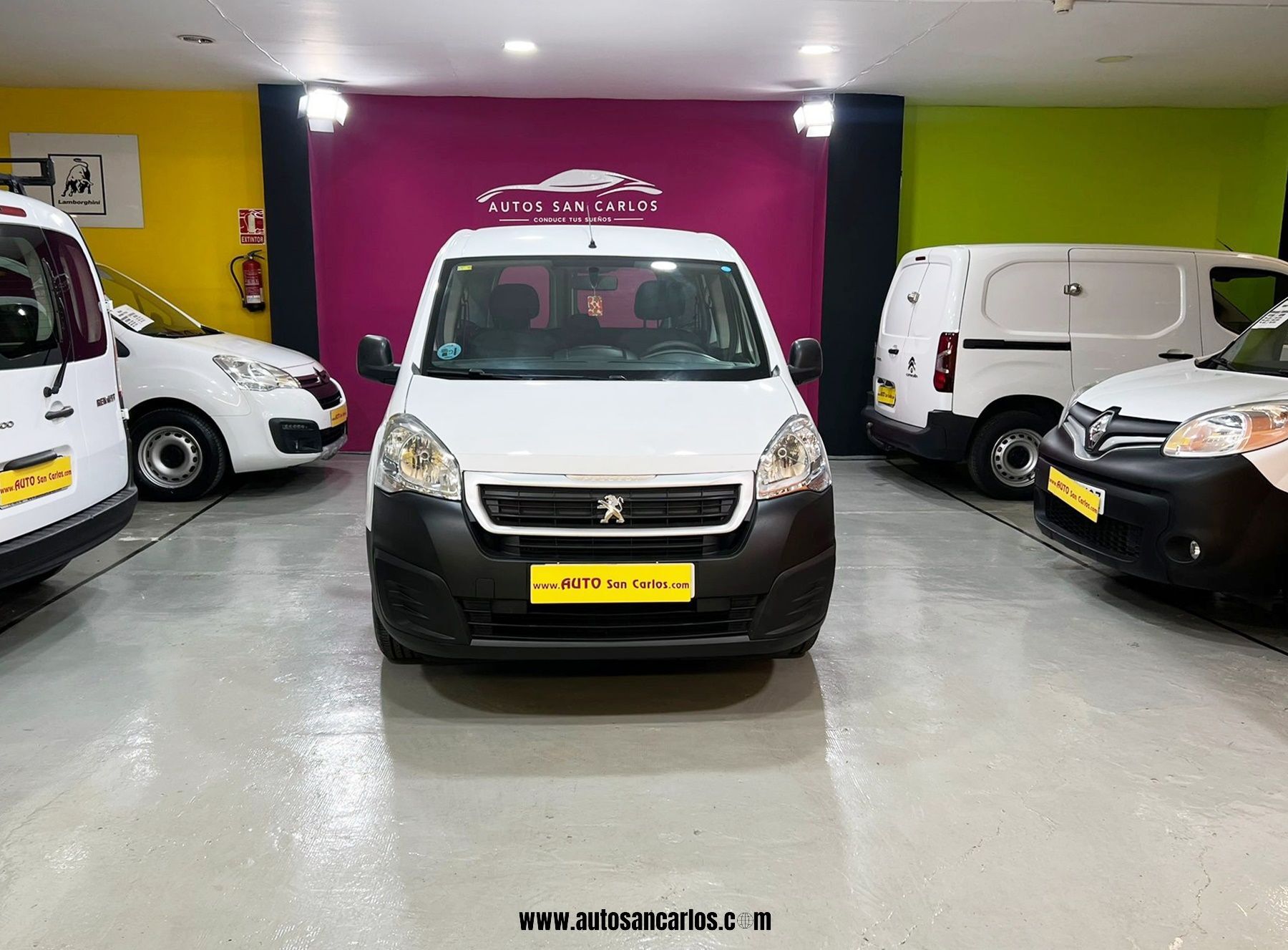 Foto del PEUGEOT Partner Tepee 1.6BlueHDI Access 75