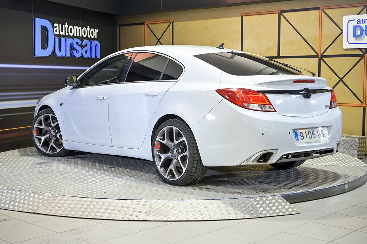 Foto del OPEL Insignia 2.8 V6 Turbo OPC
