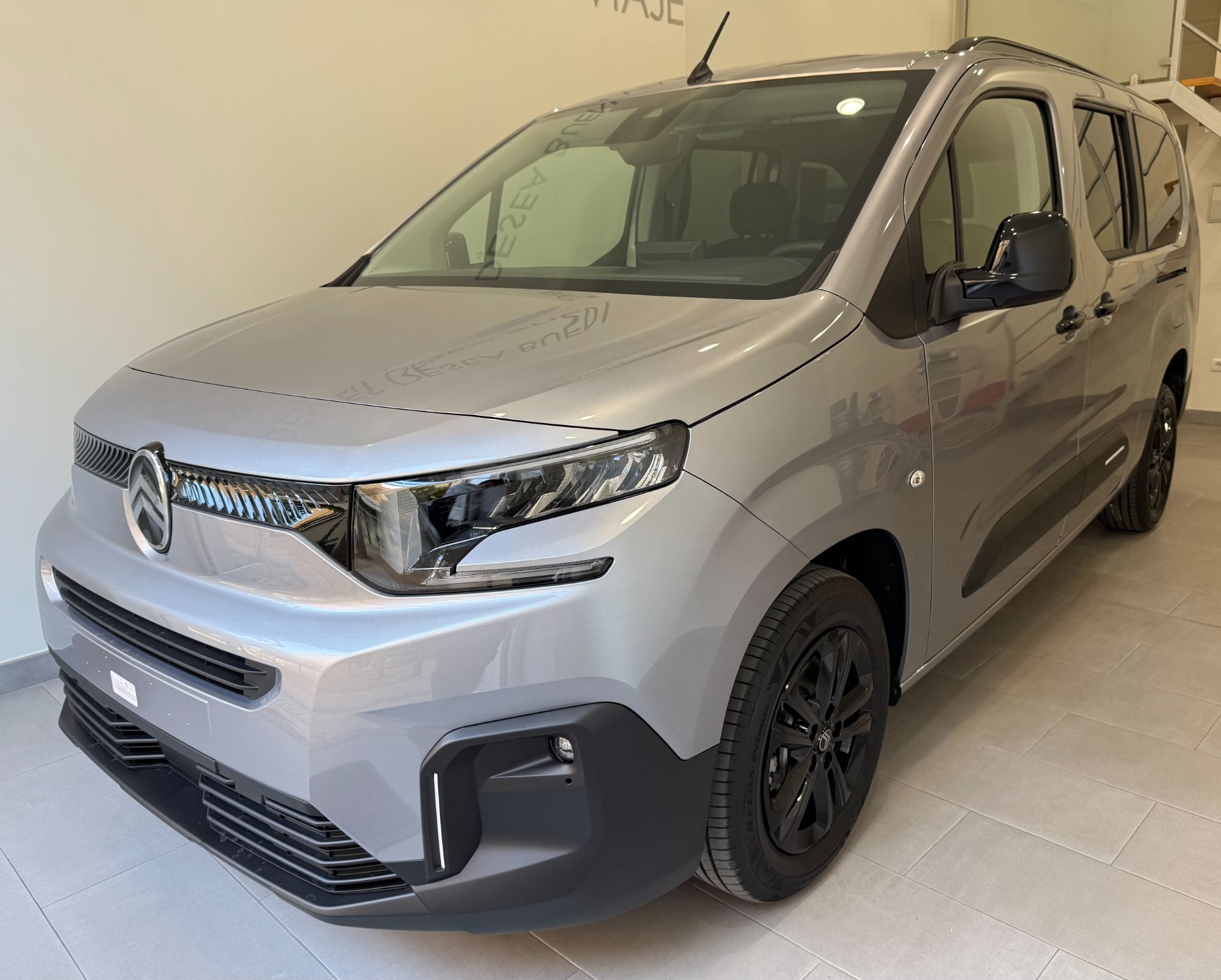 CITROEN Berlingo (BlueHDi S&S Talla XL Max 130 EAT8) en Málaga