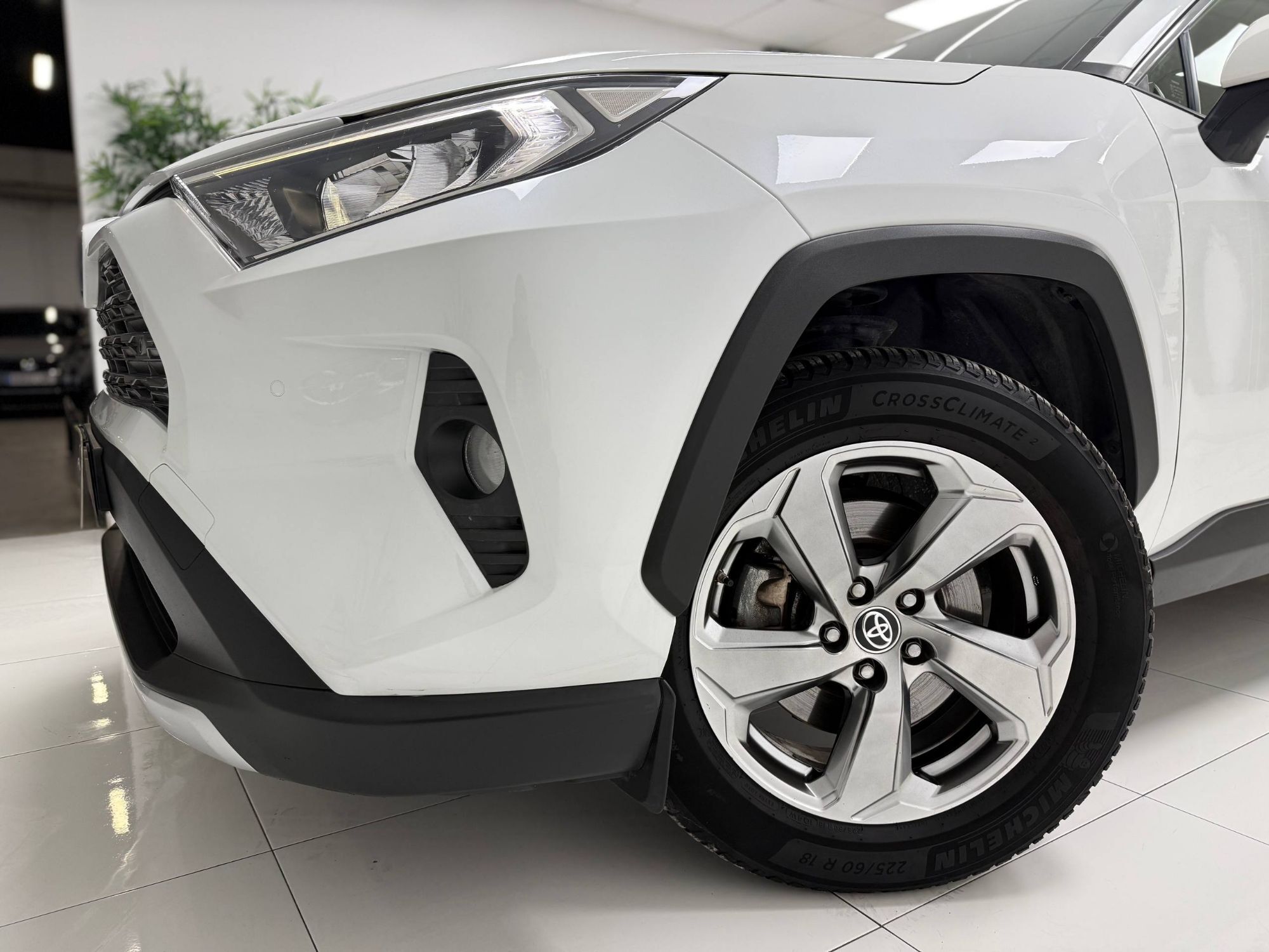 Foto del TOYOTA RAV-4 2.5 hybrid 2WD Advance