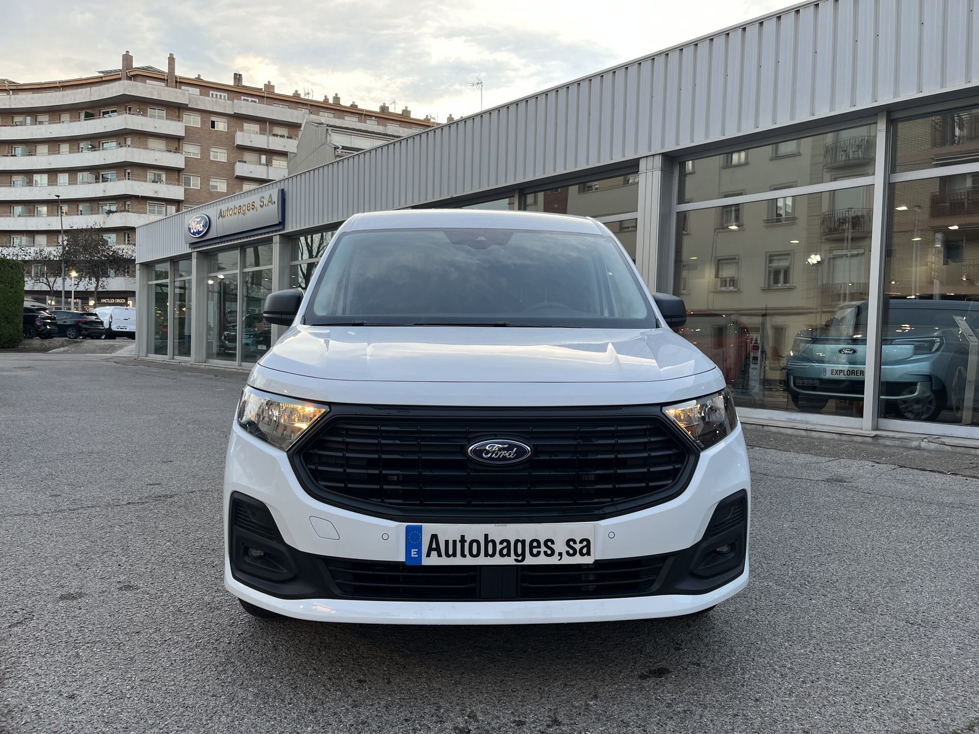 Imagen 2 de FORD Connect Comercial