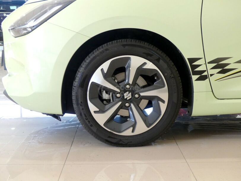 Foto del SUZUKI Swift 1.2 Mild Hybrid S3 CVT