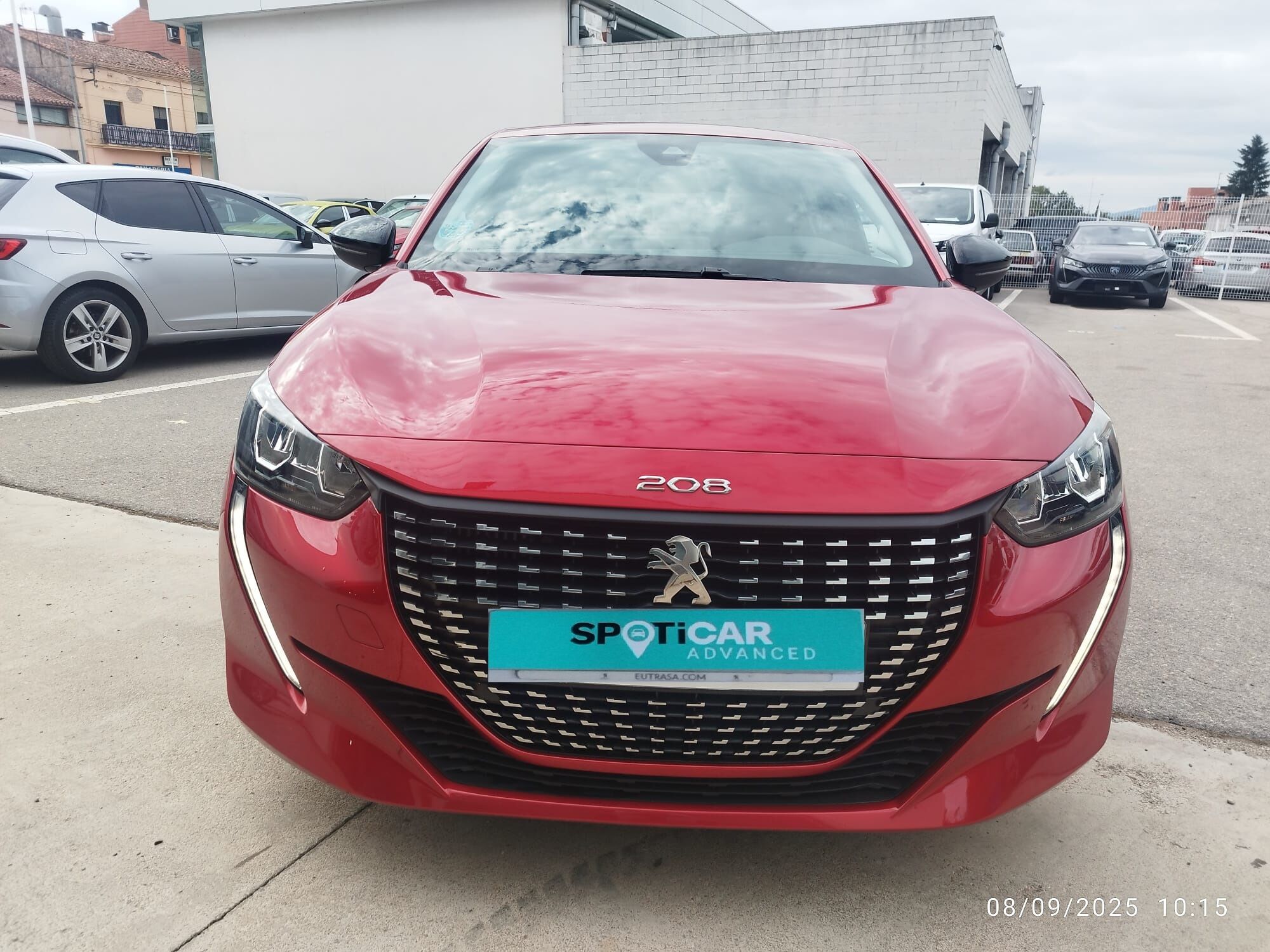 PEUGEOT 208 (BlueHDi 73kW (100CV) Allure Pack) en Barcelona