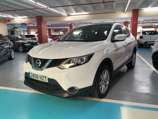 NISSAN Qashqai (1.2 DIG-T S&S N-TEC 4x2 85 kW (115 CV)) en Barcelona