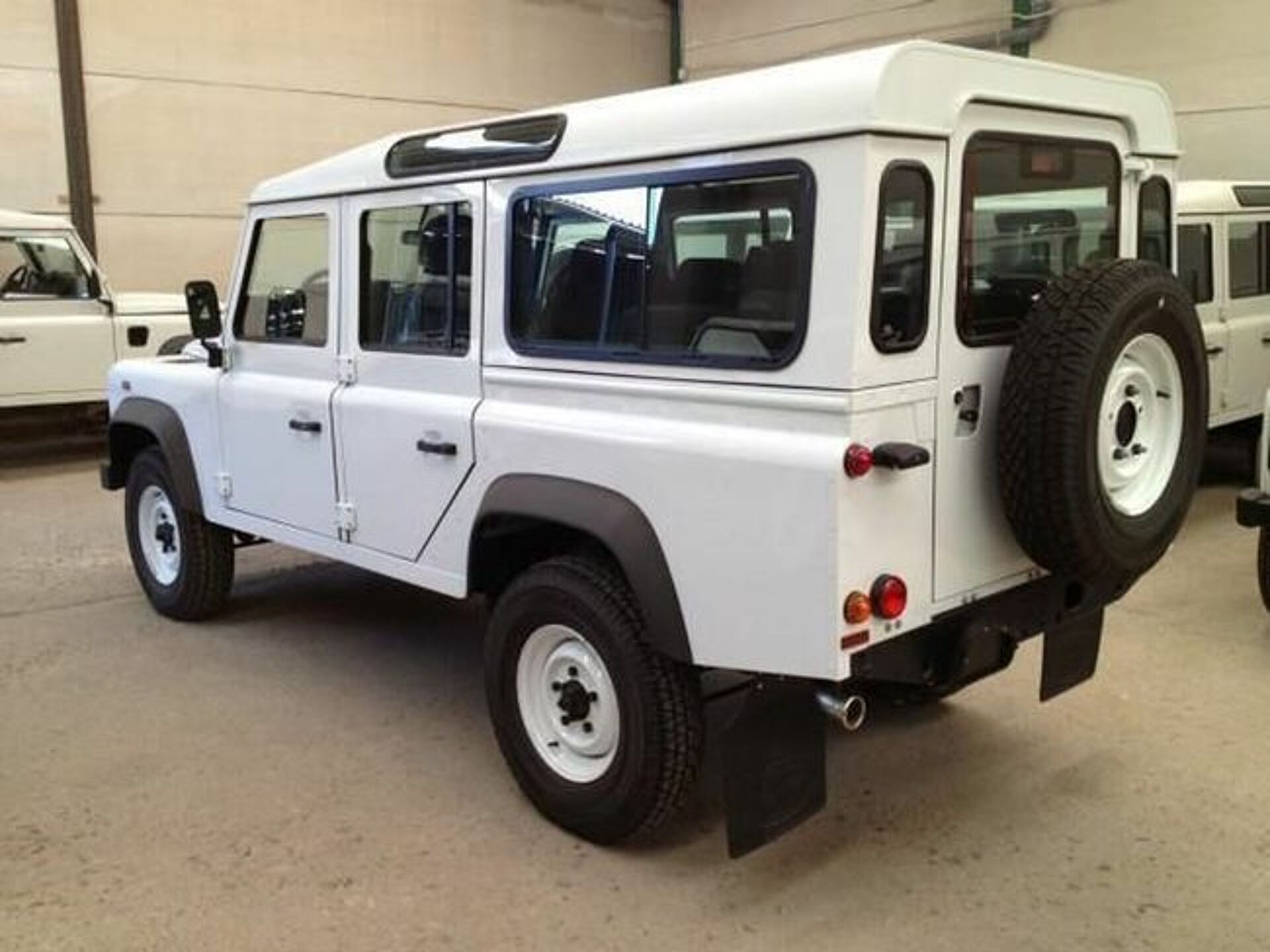Imagen 3 de LAND ROVER Defender