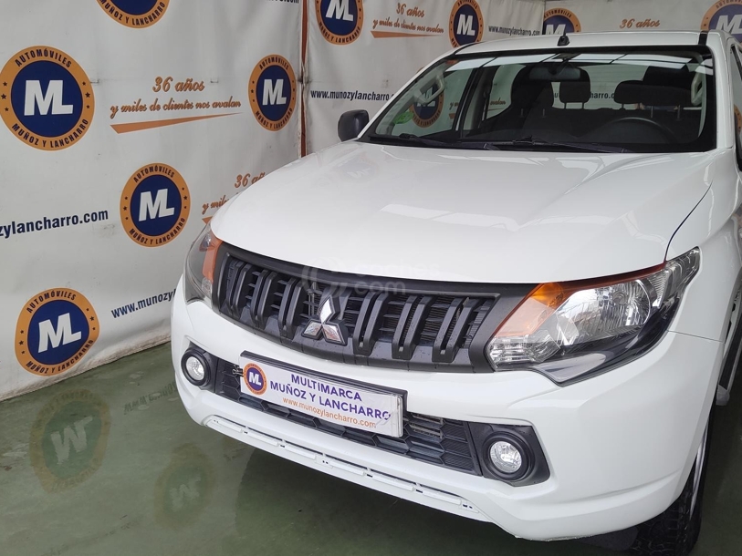 Foto del MITSUBISHI L200 2.5DI-D Double Cab Motion