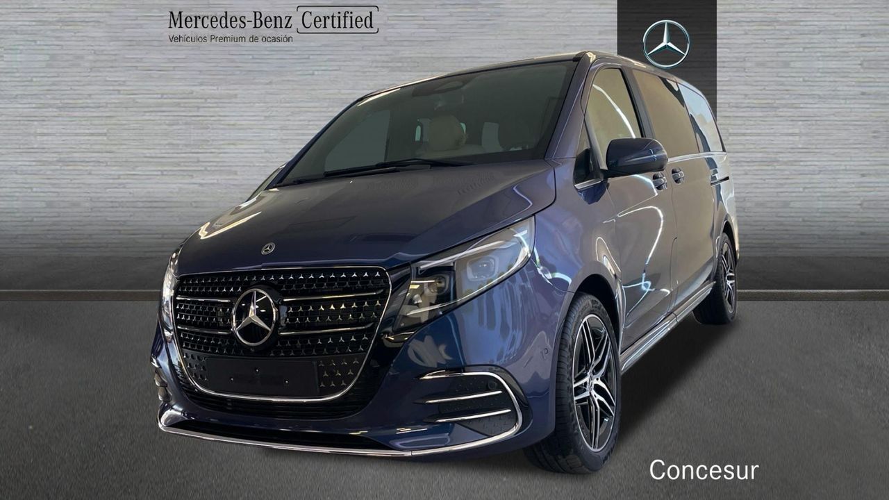 MERCEDES Clase V (300 d Avantgarde Largo) en Sevilla