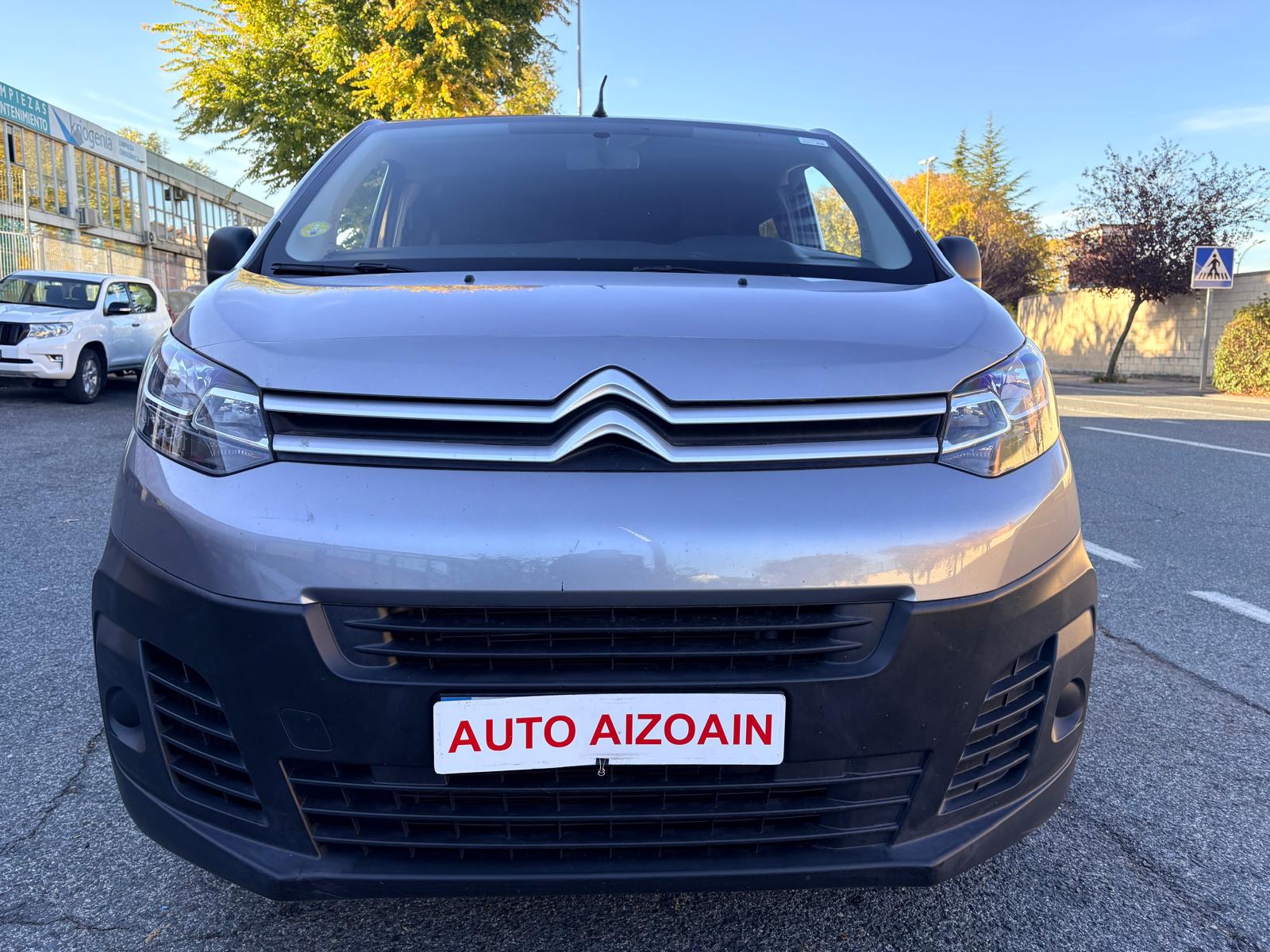 Foto del CITROEN Jumpy Combi 1.5 BlueHDI Talla XL Confort 120