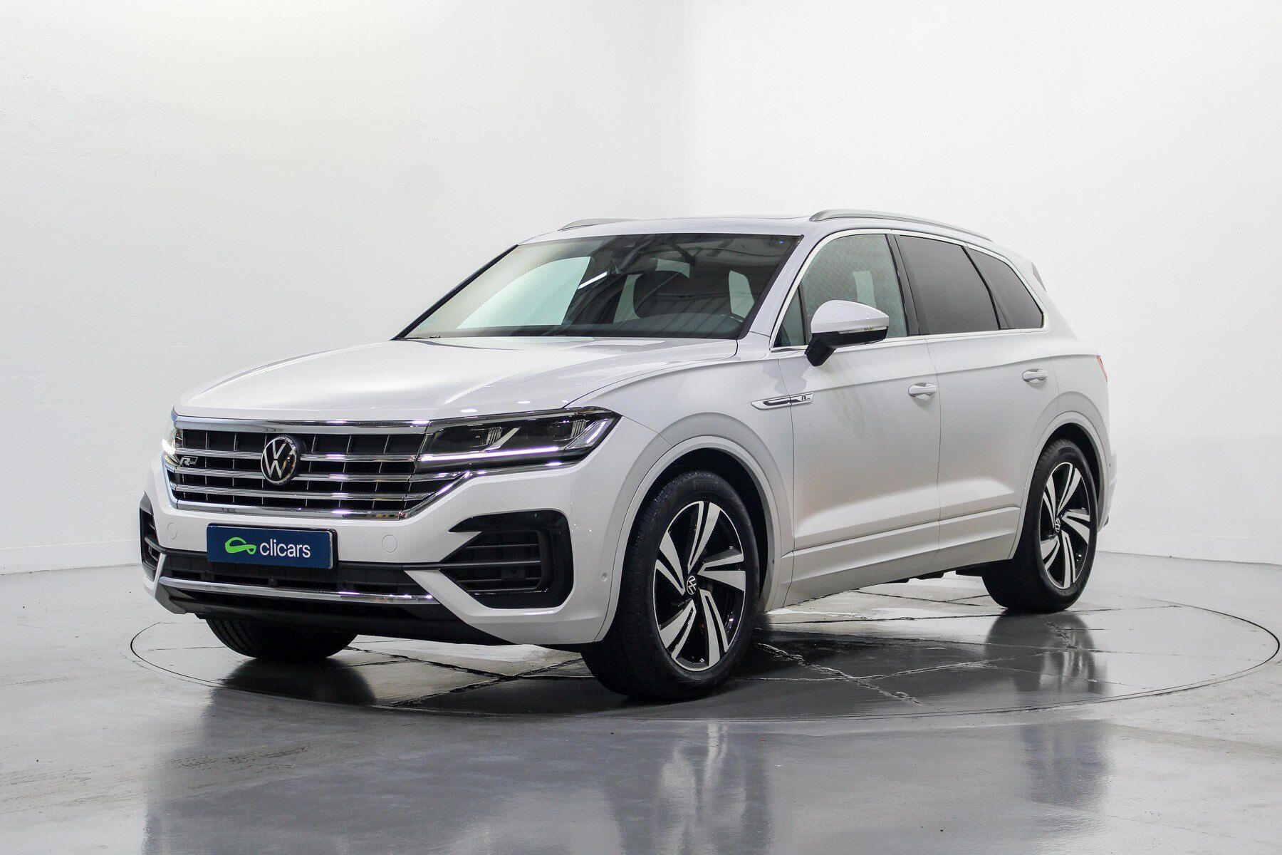 Foto del VOLKSWAGEN Touareg 3.0TDI V6 R-Line Tiptronic 4Motion 170kW