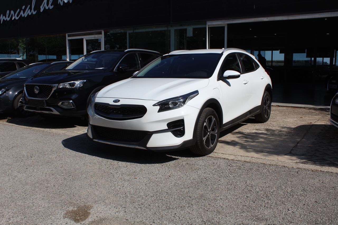 KIA XCeed (1.6 GDi PHEV 104kW (141CV) eMotion) en Madrid