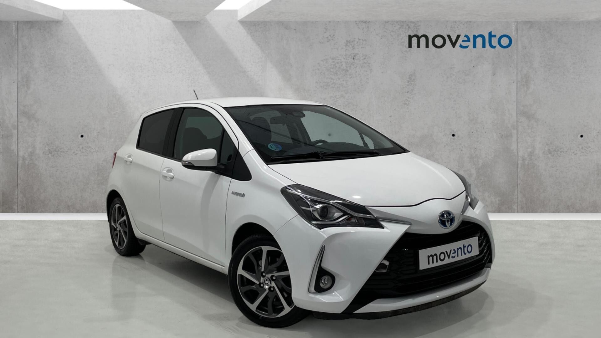 TOYOTA Yaris (100H Feel 74 kW (100 CV)) en Barcelona