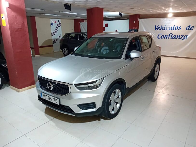 Foto del VOLVO XC40 D4 Momentum AWD Aut.