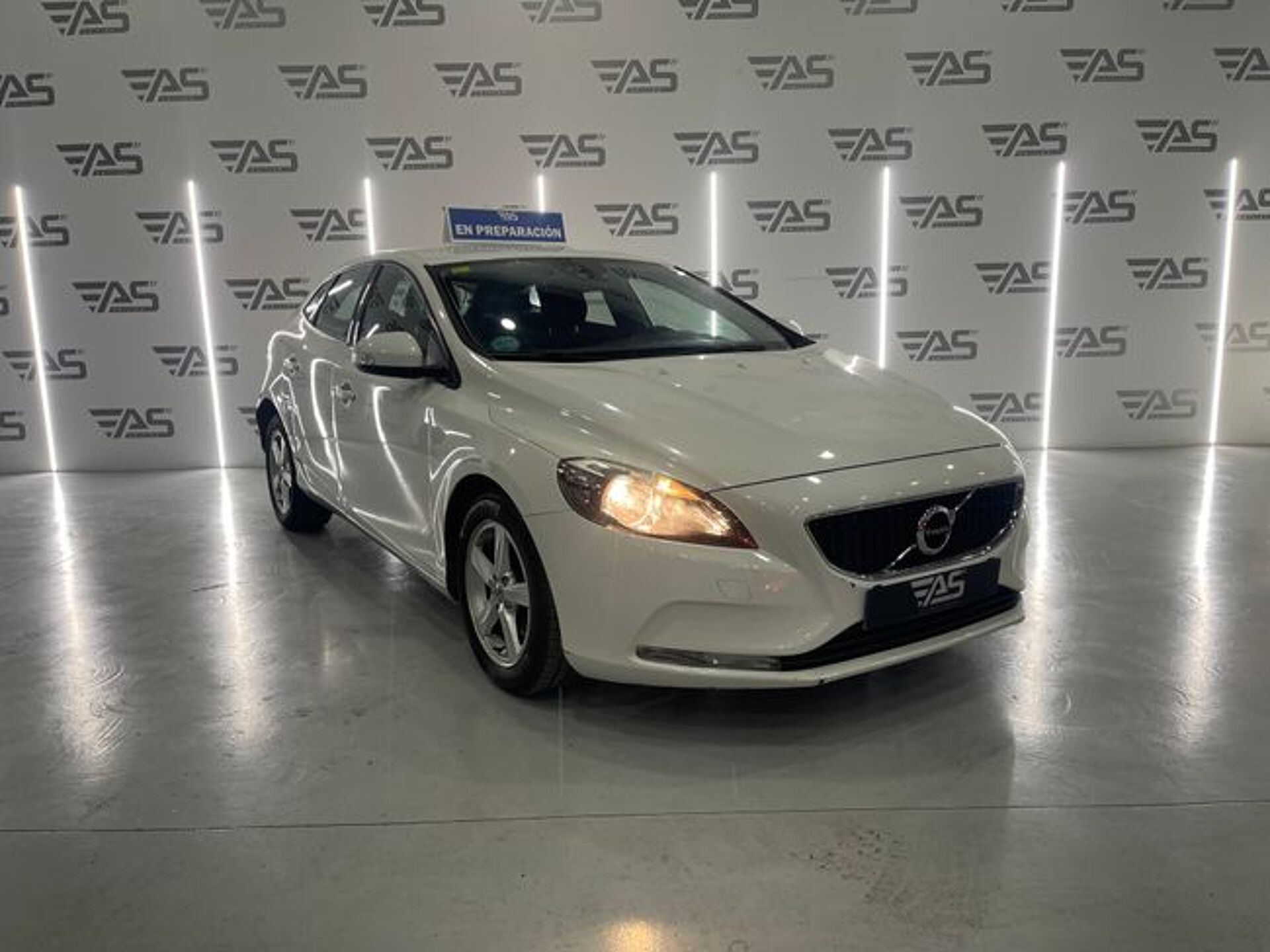 Imagen 2 de VOLVO V40