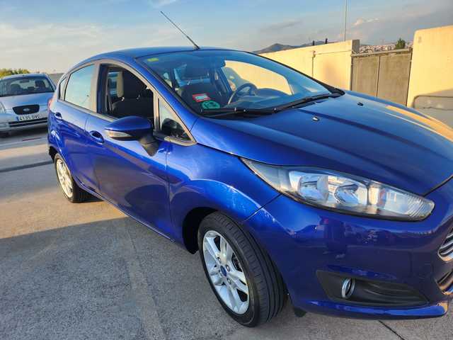 FORD Fiesta (1.25 Duratec Trend 60 kW (82 CV)) en Barcelona