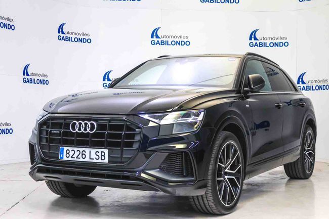 AUDI Q8 (55 TFSIe 280kW Black L quattro tiptronic) en Valladolid