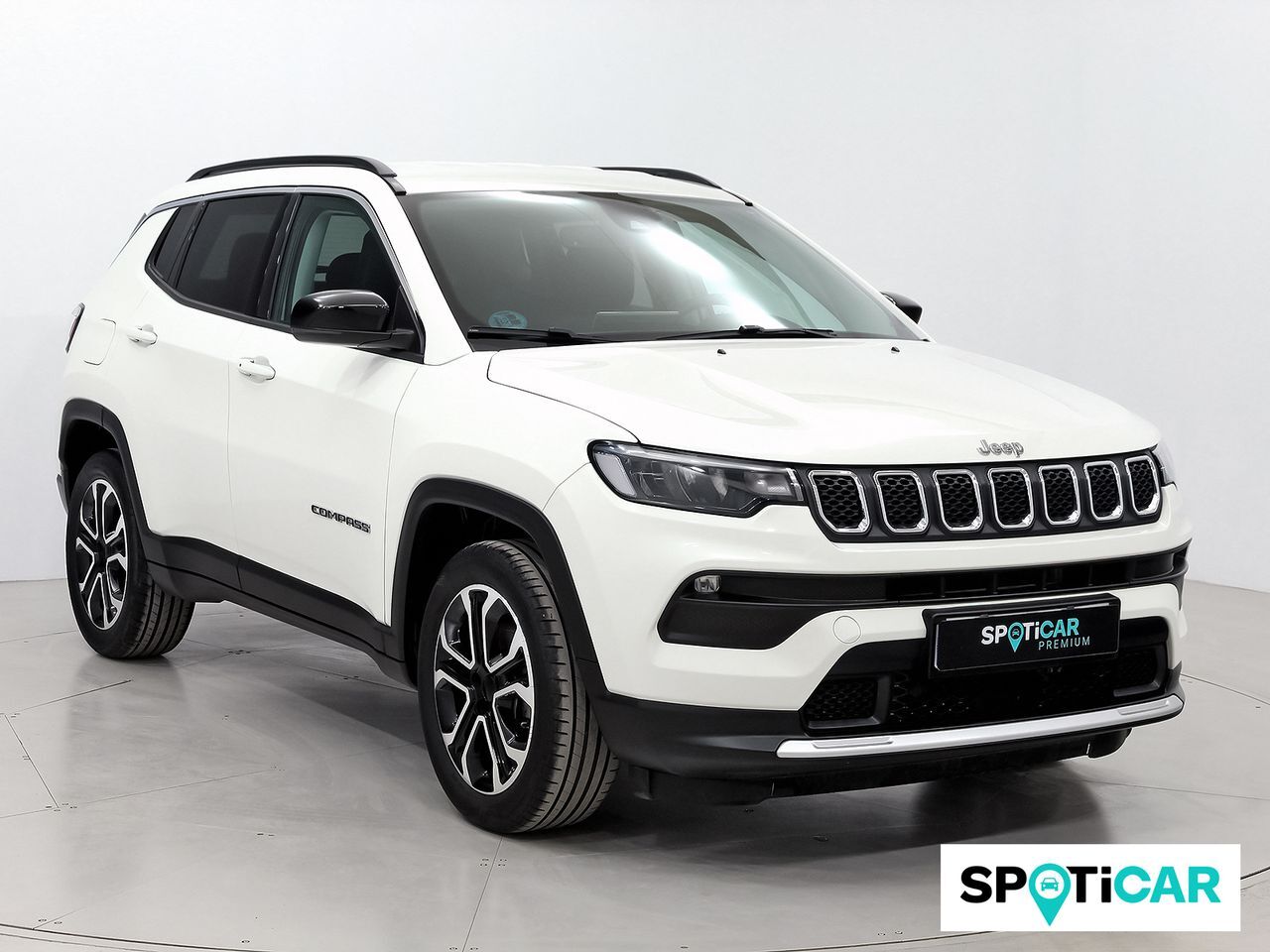 JEEP Compass (1.3 Gse T4 96kW (130CV) Limited MT FWD) en Barcelona
