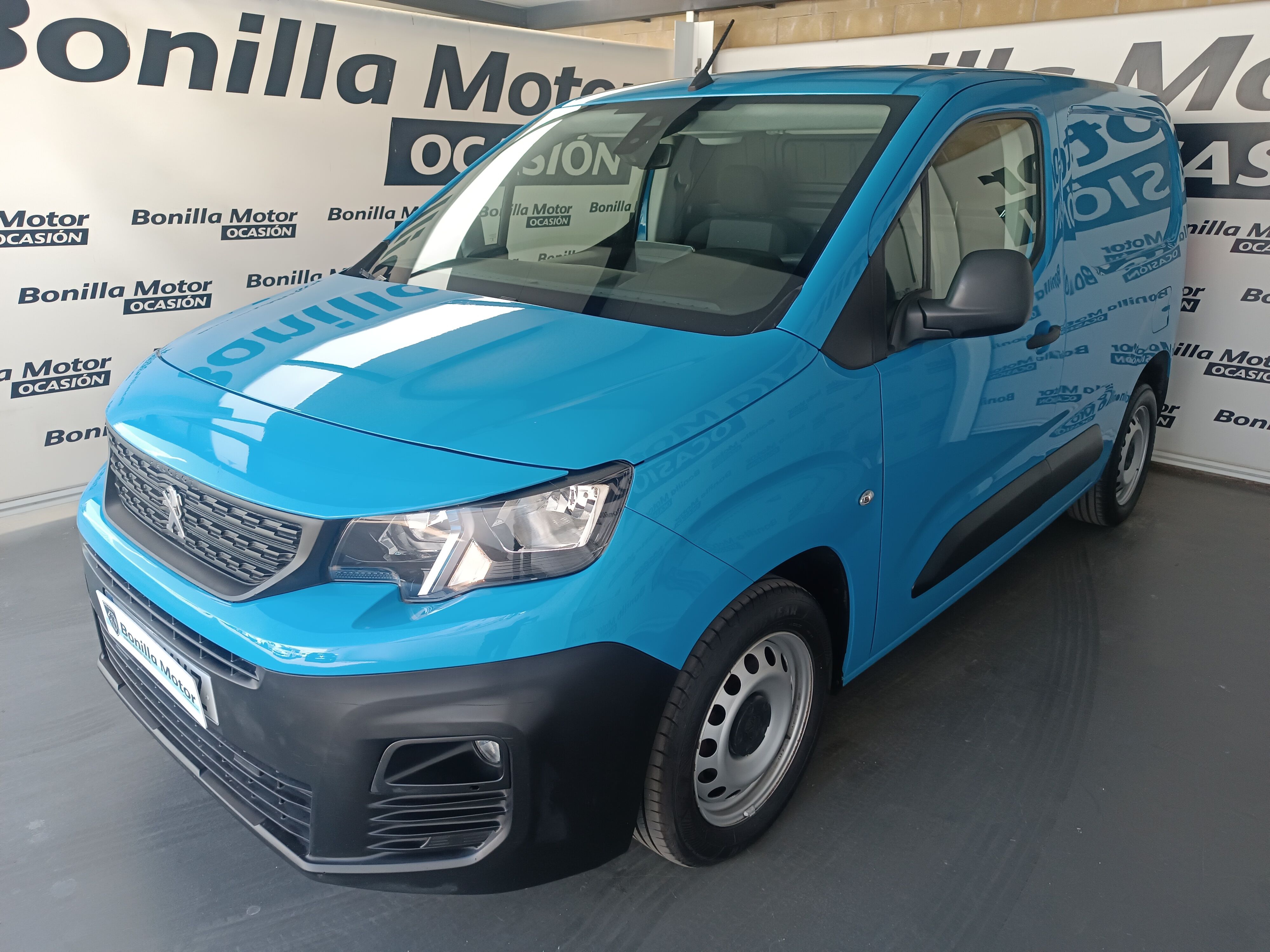 PEUGEOT Partner (PEUGEOT PARTNER PREMIUM STANDARD 1000KG BLUEHDI 73KW 4 PUE