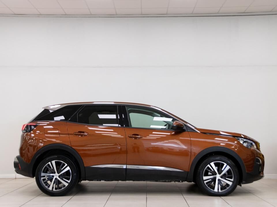Foto del PEUGEOT 3008 1.5BlueHDi Allure S&S EAT8 130