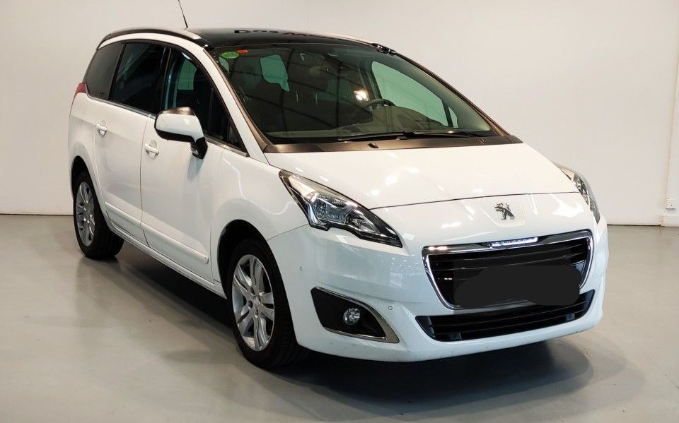 Foto del PEUGEOT 5008 1.6 BlueHDI Allure 7 pl. 120