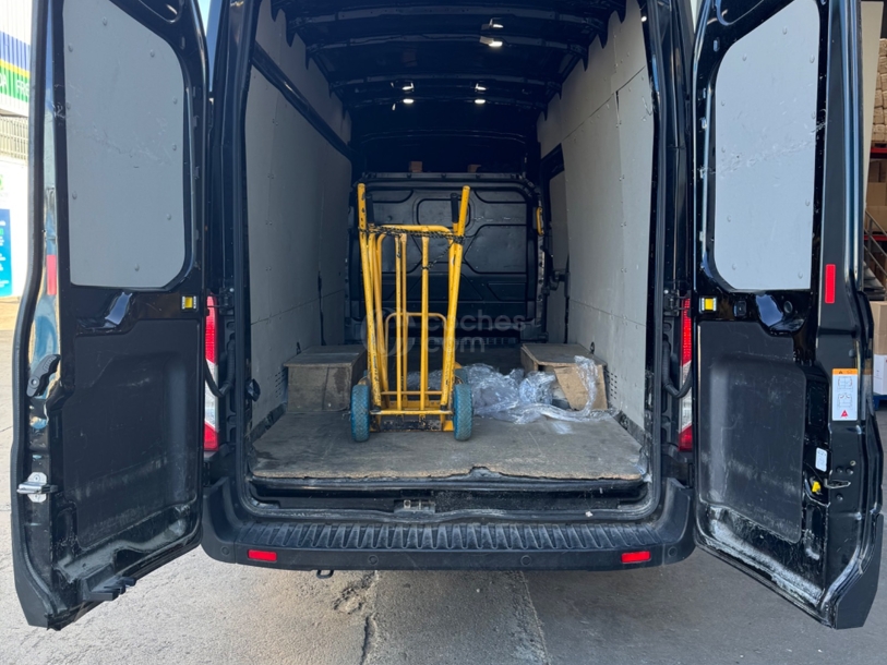 Foto del FORD Transit FT 350 Chasis Cabina 2.0 EcoBlue Hybrid L4 Trend RWD 170