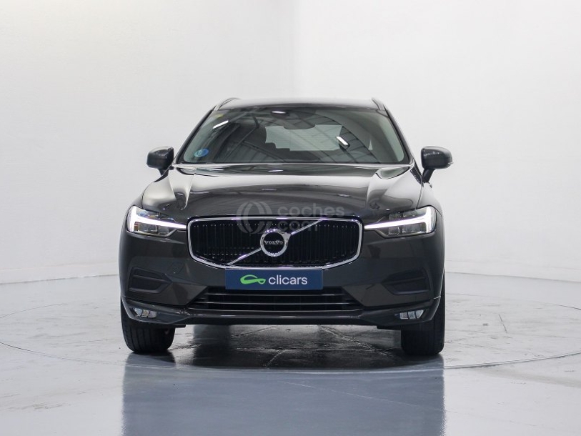 Foto del VOLVO XC60 B4 Momentum Pro FWD Aut.