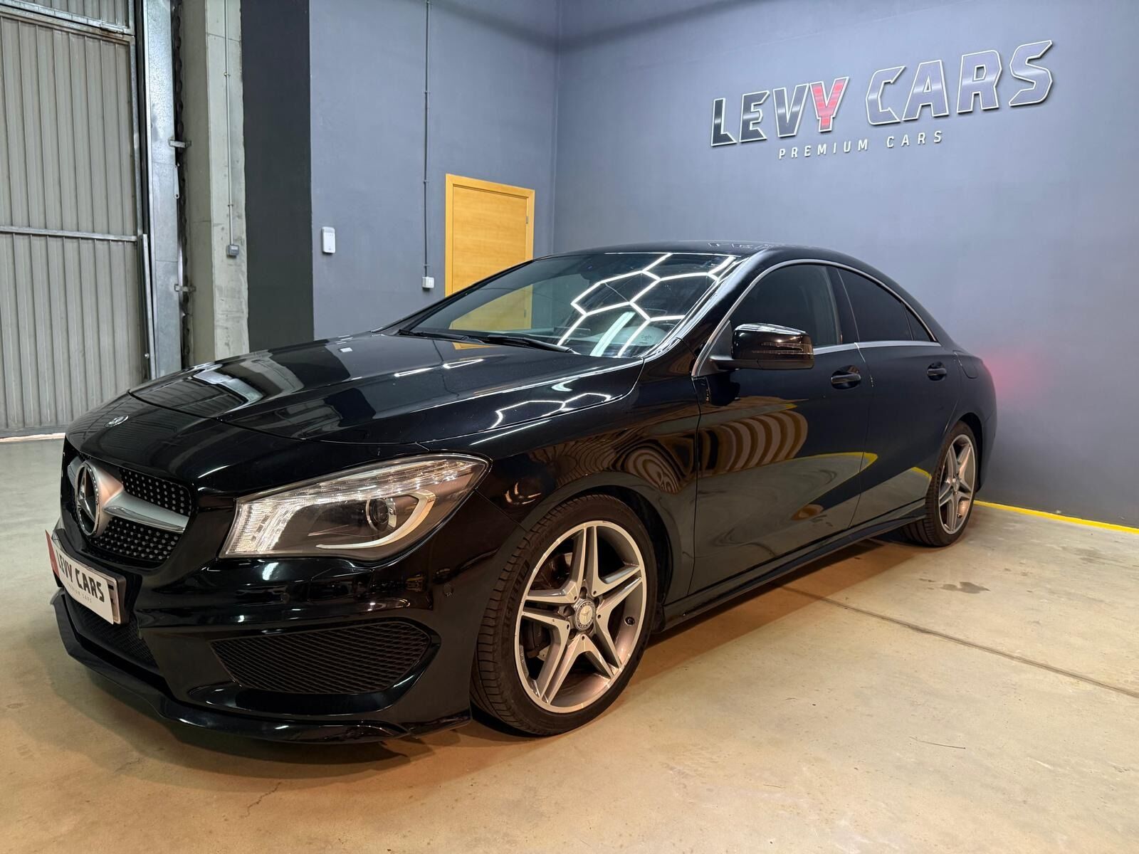 MERCEDES Clase CLA (CLA 200 CDI AMG Line) en Valencia