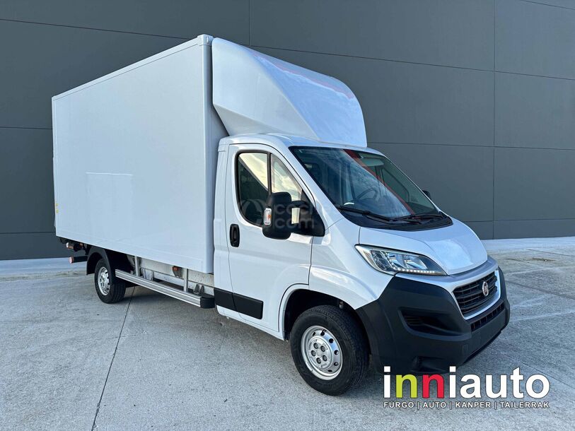 Foto del FIAT Ducato Shuttle Maxi 35 2.3Mjt L3 H2 140CV