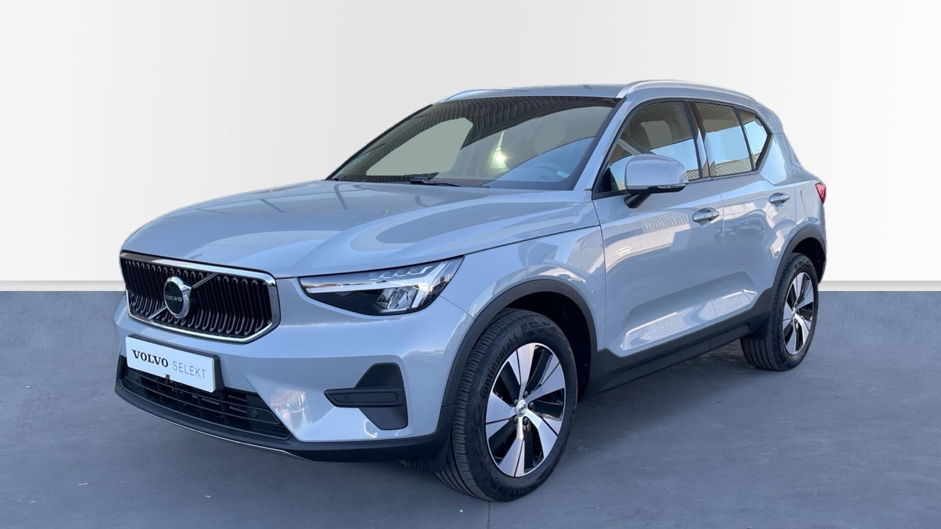 VOLVO XC40 (XC40 Core, T2 Automático Gasolina) en Sevilla