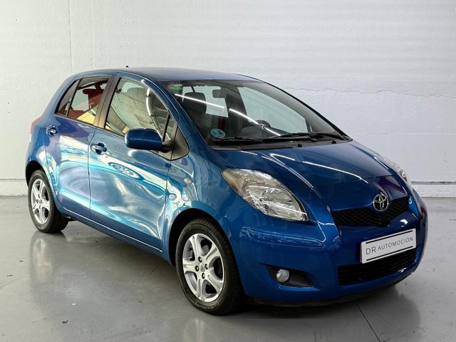 TOYOTA Yaris (1.3 VVT-I TS Comfortdrive 74 kW (101 CV)) en Barcelona