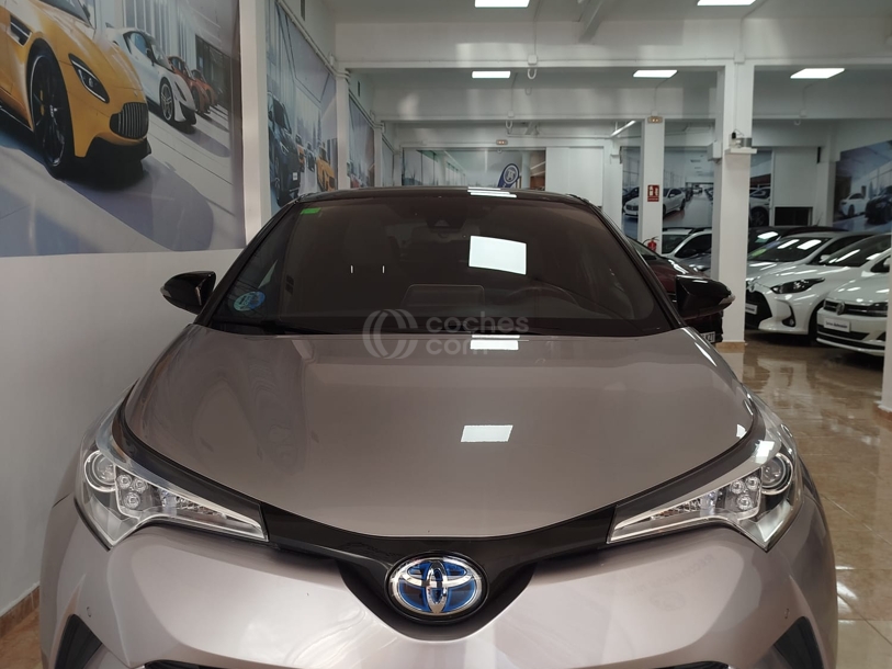 Foto del TOYOTA C-HR 125H Advance