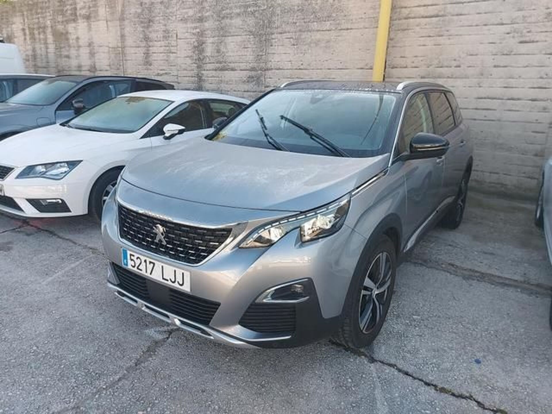 Imagen de PEUGEOT 5008