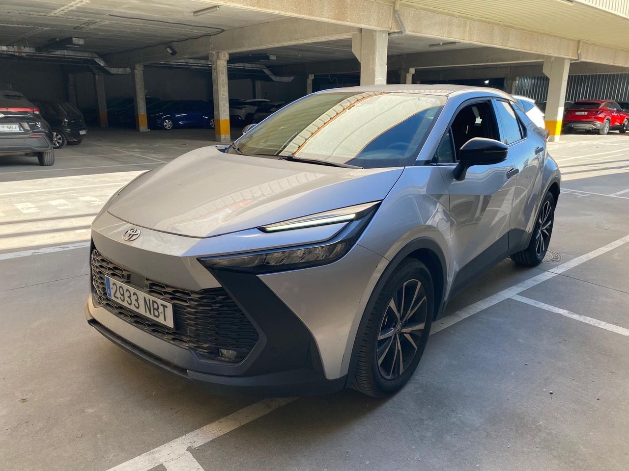 Foto del TOYOTA C-HR 200H Advance