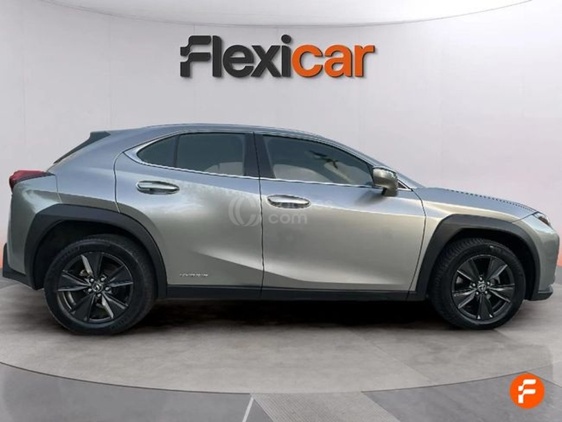 Foto del LEXUS UX 250h Business 4WD
