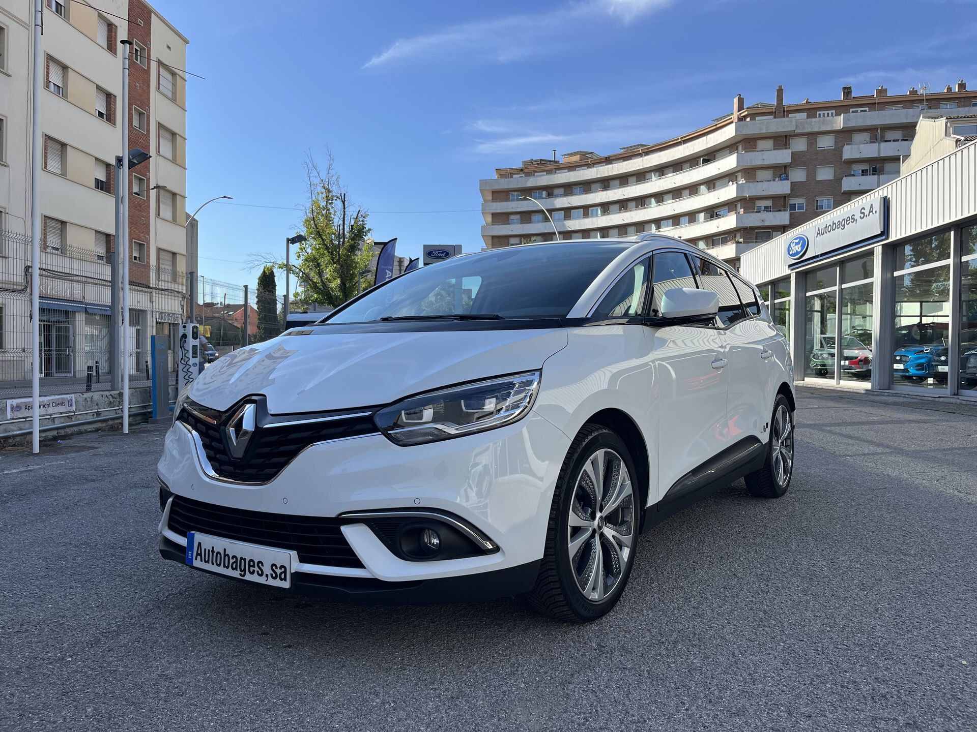 RENAULT Scénic (TCe 140cv Zen Energy) en Barcelona