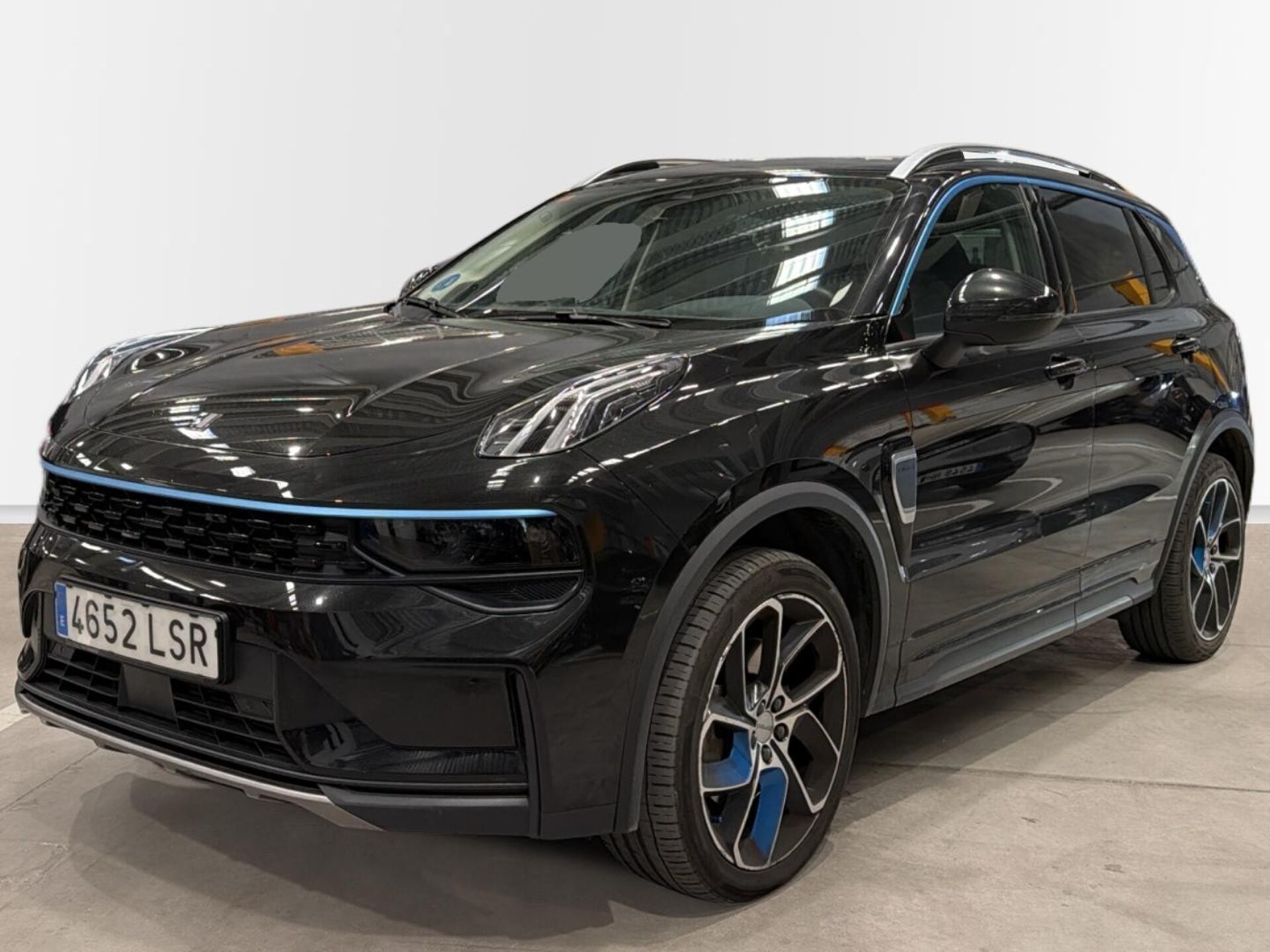 Imagen 1 de LYNK & CO 01