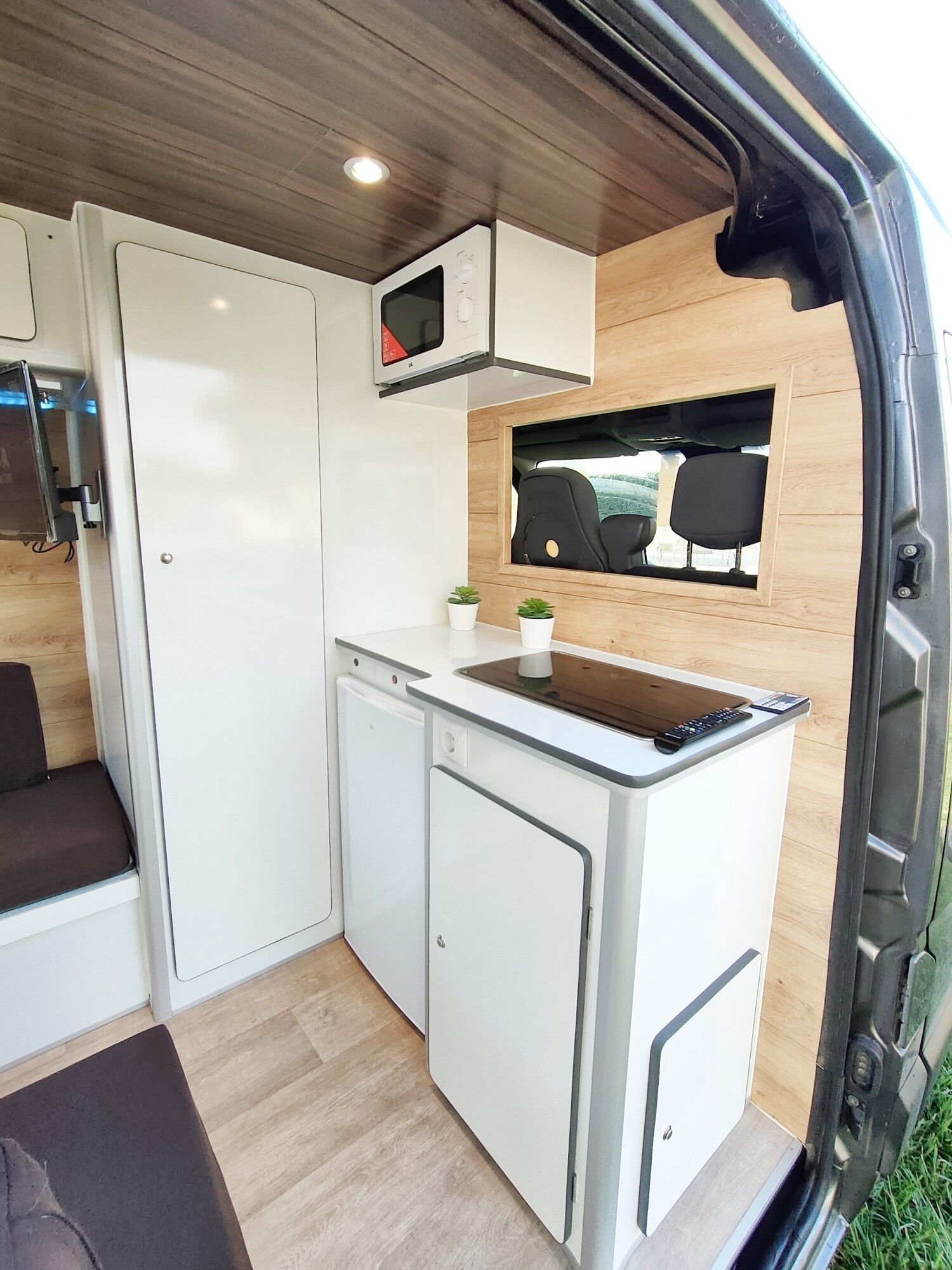 Foto del PEUGEOT Boxer Furgón 2.0BlueHDI 333 L2H2 130