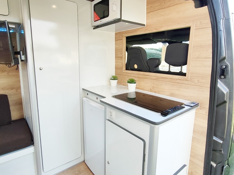 Foto del PEUGEOT Boxer Furgón 2.0BlueHDI 333 L2H2 130