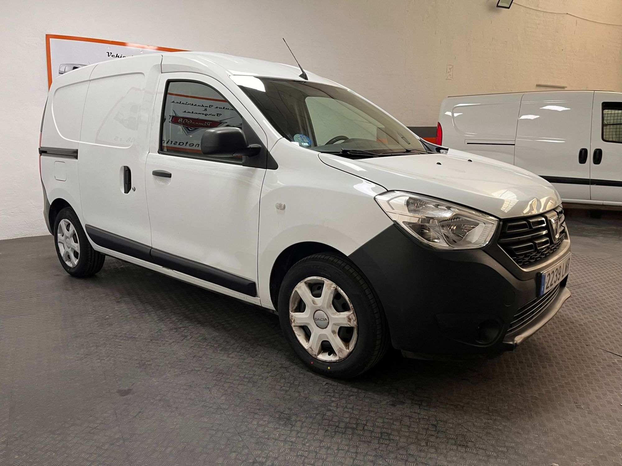 DACIA Dokker Comercial (Van 1.6 GLP Essential 80kW) en Madrid