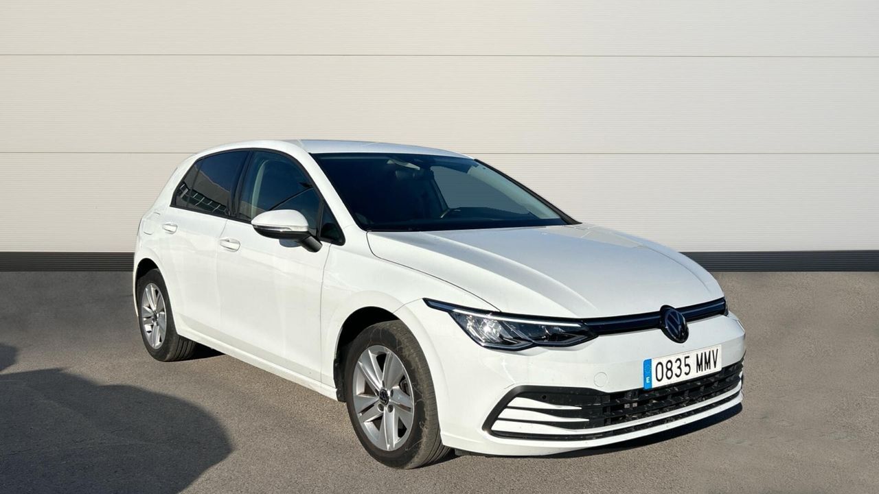 VOLKSWAGEN Golf (1.0 ETSI MHEV 81KW DSG LIFE 110 5P) en Madrid