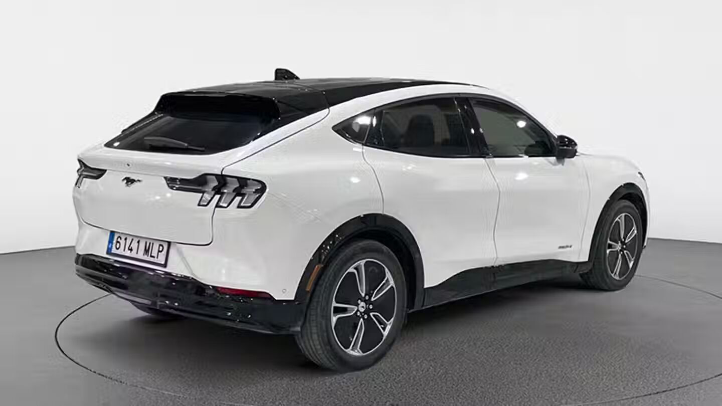 Foto del FORD Mustang Mach-E Base RWD Rango estandar