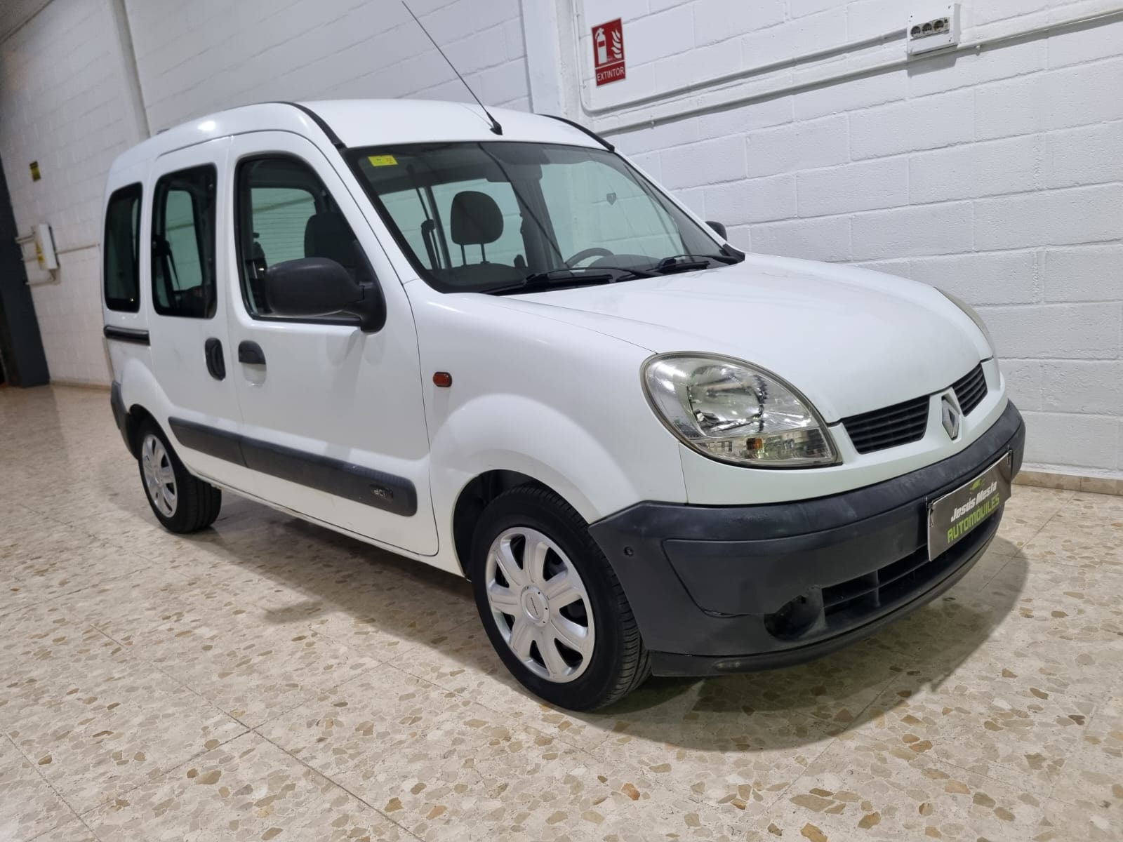 RENAULT Kangoo (1.5DCI Alizé 65) en Sevilla