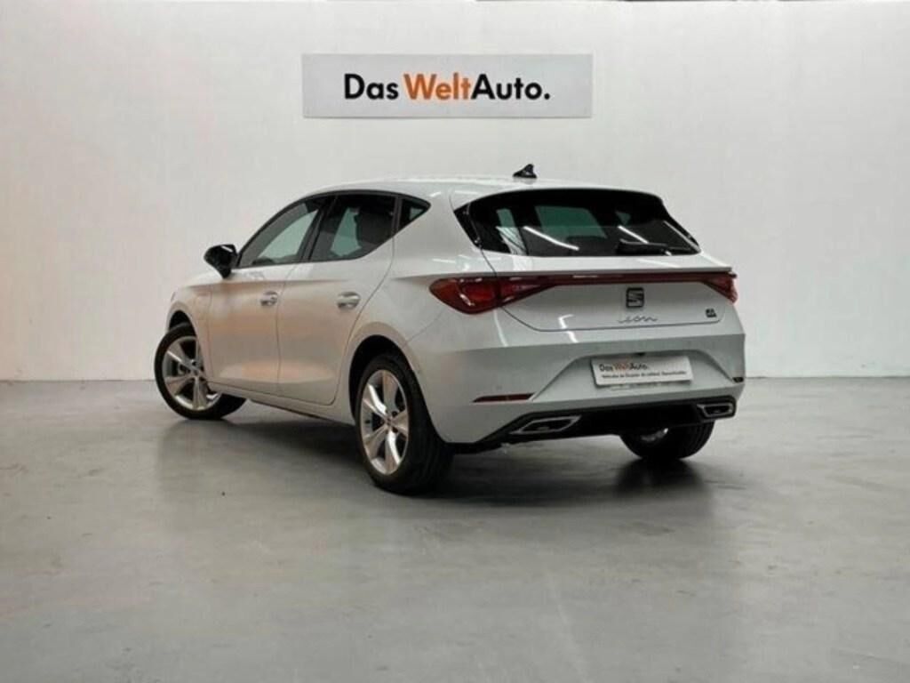 Foto del SEAT León 2.0TDI CR S&S FR XS DSG-7 150