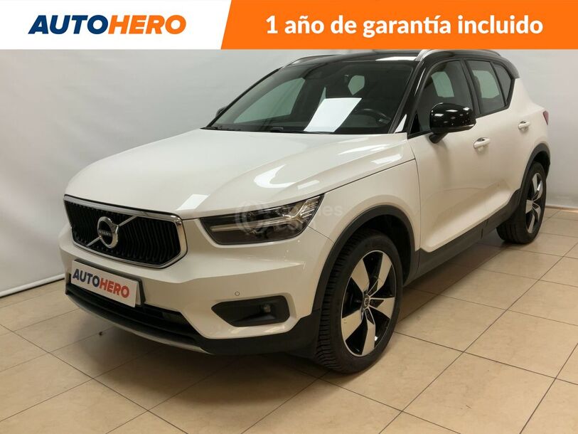 Foto del VOLVO XC40 D4 Momentum AWD Aut.