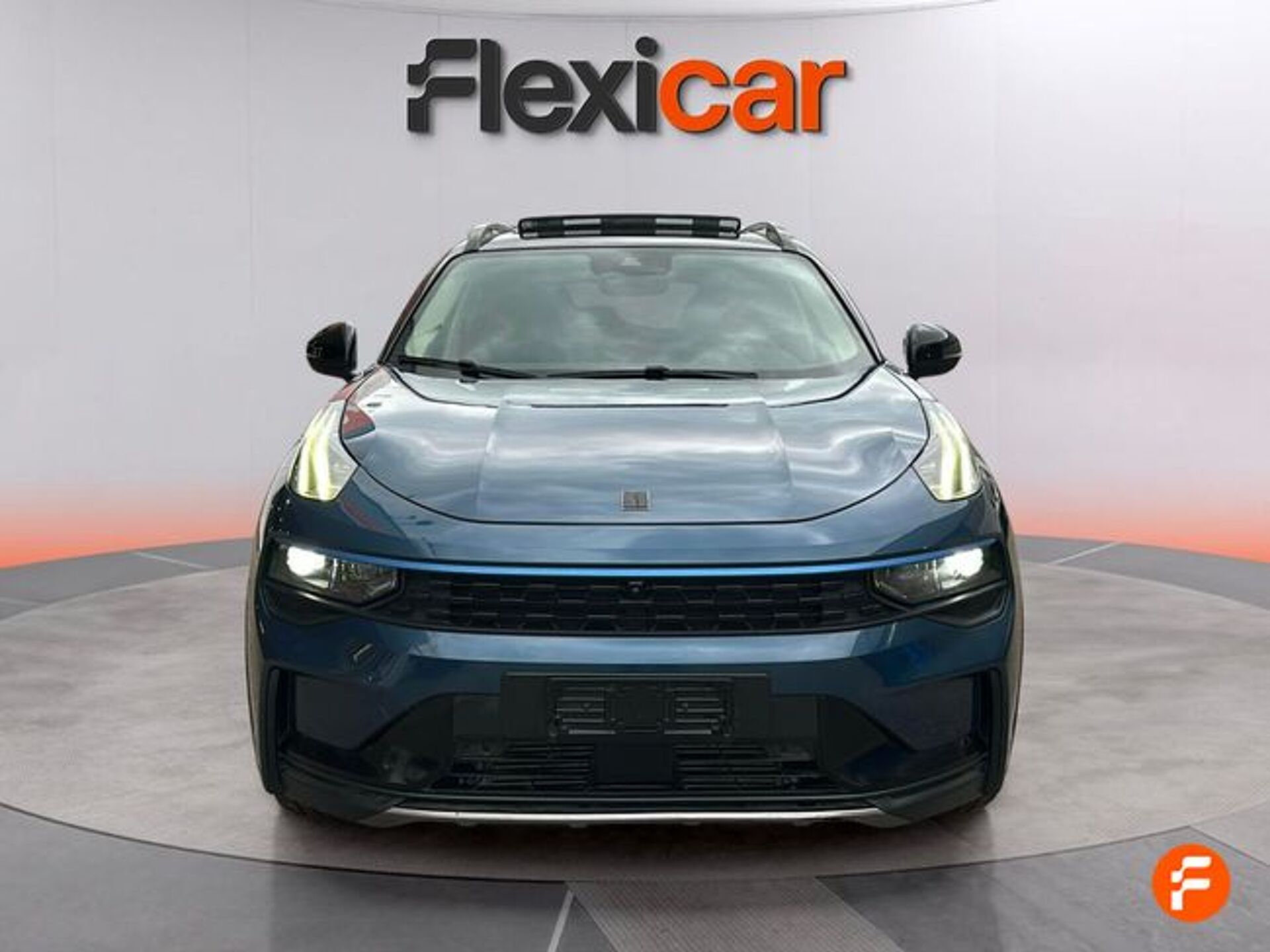 Imagen 2 de LYNK & CO 01