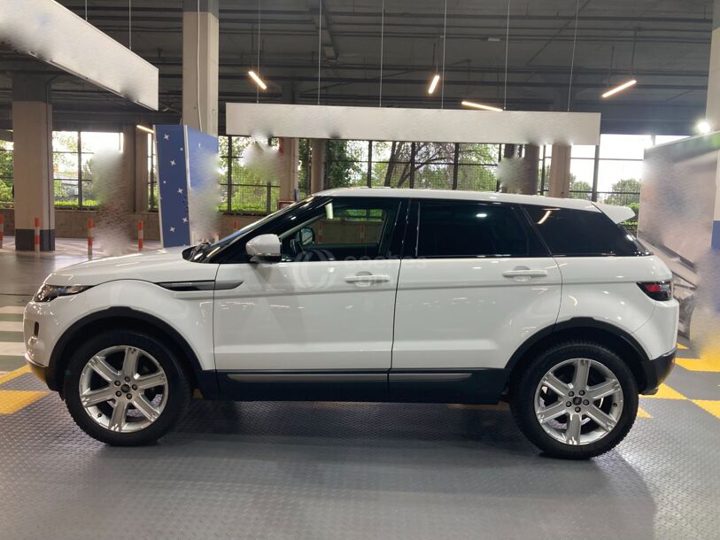 Foto del LAND ROVER Range Rover Evoque 2.2L TD4 Pure 4x4