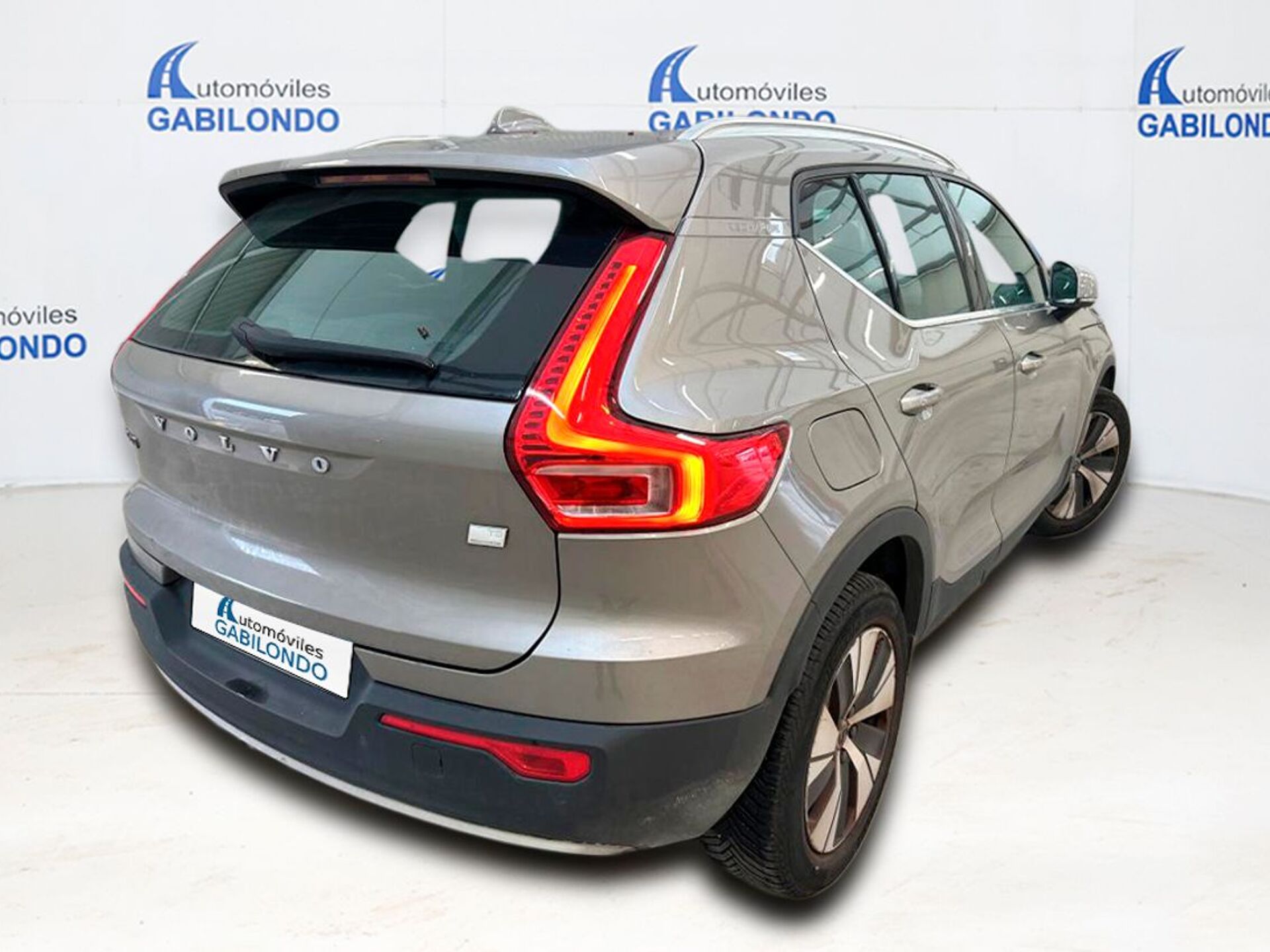 Imagen 2 de VOLVO XC40