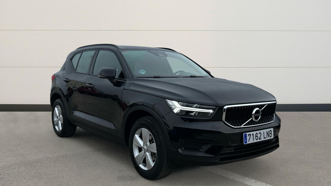 VOLVO XC40 (1.5 T2 MOMENTUM CORE AUTO 129 5P) en Madrid